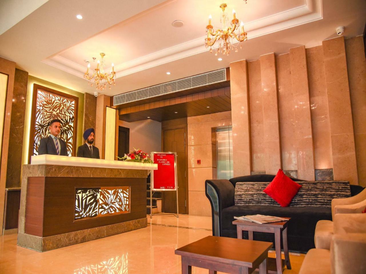 Bharawan Clarks Inn Express Amritsar Exterior photo